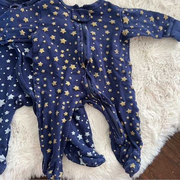 Bundle of 2 Hudson Baby Star Zippered Footie Pajamas Sz 3-6M - Picture 2 of 7